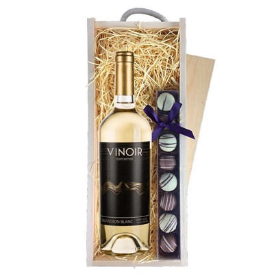 Vinoir Sauvignon Blanc 75cl White Wine & Heart Truffles, Wooden Box